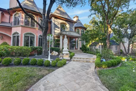 Exterior - 5021 Jardin Ln, Carmichael, CA 95608 photo 5 of 12