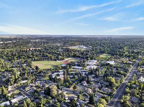 View/Area - 5021 Jardin Ln, Carmichael, CA 95608 photo 2 of 2