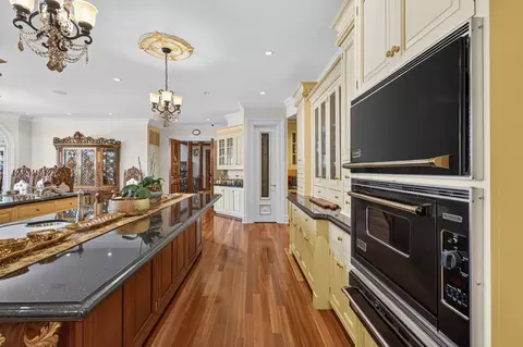 Kitchen - 5021 Jardin Ln, Carmichael, CA 95608 photo 5 of 9