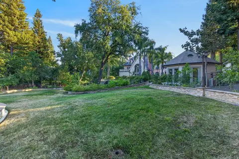 Exterior - 5021 Jardin Ln, Carmichael, CA 95608 photo 8 of 12