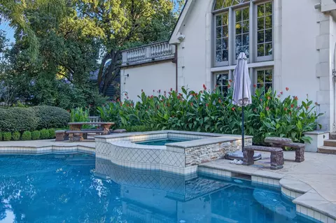Exterior - 5021 Jardin Ln, Carmichael, CA 95608 photo 9 of 12