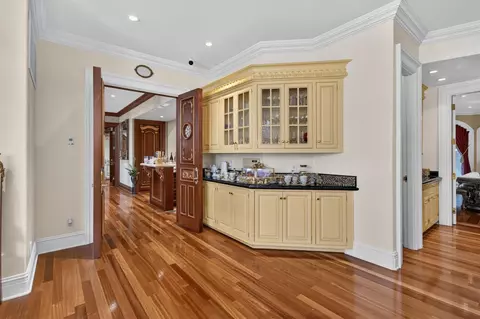 Entry Way - 5021 Jardin Ln, Carmichael, CA 95608 photo 9 of 17