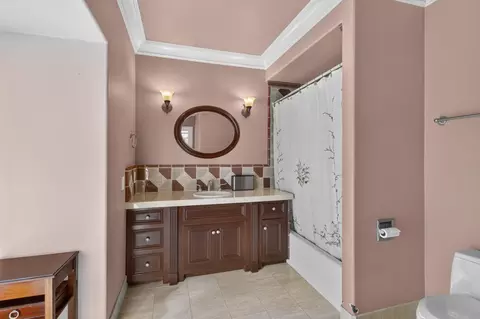 Bath - 5021 Jardin Ln, Carmichael, CA 95608 photo 11 of 13