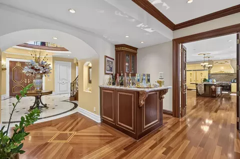 Entry Way - 5021 Jardin Ln, Carmichael, CA 95608 photo 7 of 17