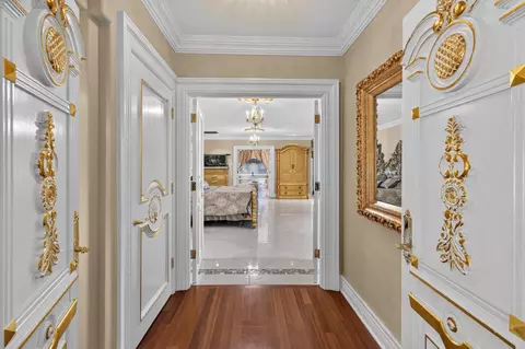 Entry Way - 5021 Jardin Ln, Carmichael, CA 95608 photo 15 of 17