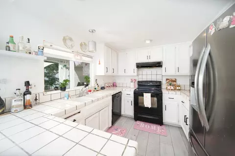 Kitchen - 4501 Fallbrook Pl, Salida, CA 95368 photo 1 of 2