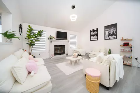 Living - 4501 Fallbrook Pl, Salida, CA 95368 photo 2 of 2