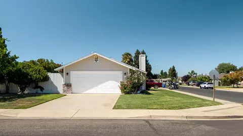 Exterior - 4501 Fallbrook Pl, Salida, CA 95368 photo 2 of 8