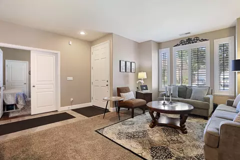 Entry Way - 624 Cistus, Manteca, CA 95337 photo 2 of 6