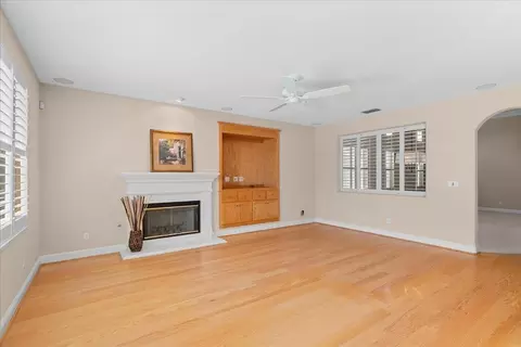 Living - 2908 Winged Foot Ct, Modesto, CA 95355 photo 9 of 14