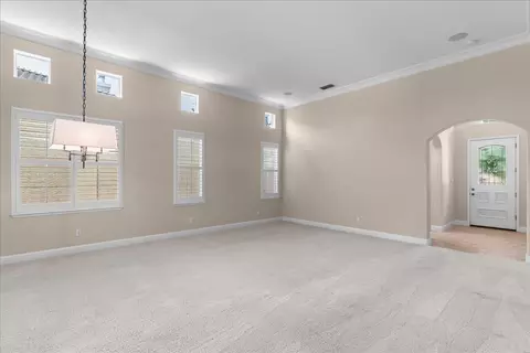 Living - 2908 Winged Foot Ct, Modesto, CA 95355 photo 2 of 14