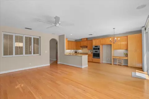 Living - 2908 Winged Foot Ct, Modesto, CA 95355 photo 12 of 14