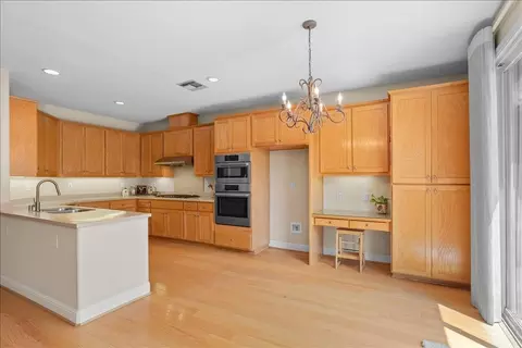 Kitchen - 2908 Winged Foot Ct, Modesto, CA 95355 photo 3 of 8