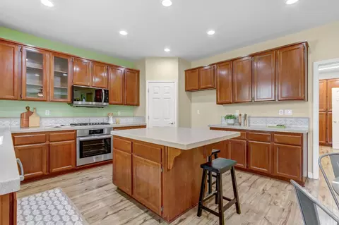 Kitchen - 2589 Hepworth Dr, Davis, CA 95618 photo 3 of 7