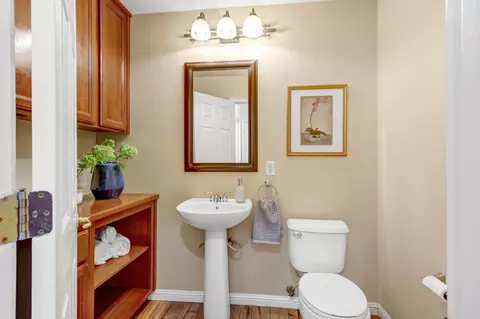 Bath - 2589 Hepworth Dr, Davis, CA 95618 photo 1 of 6