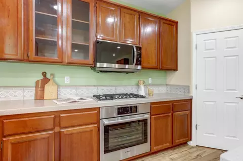 Kitchen - 2589 Hepworth Dr, Davis, CA 95618 photo 7 of 7