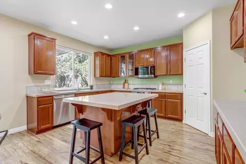 Kitchen - 2589 Hepworth Dr, Davis, CA 95618 photo 2 of 7