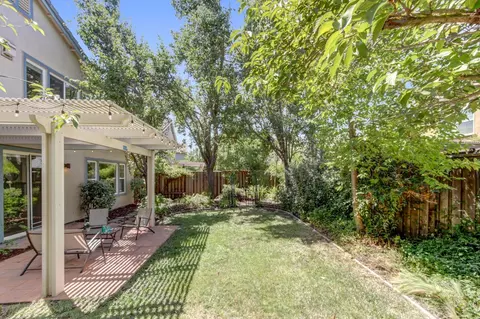 Exterior - 2589 Hepworth Dr, Davis, CA 95618 photo 3 of 9
