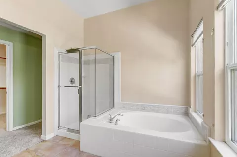 Bath - 2589 Hepworth Dr, Davis, CA 95618 photo 3 of 6