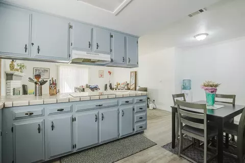 Kitchen - 1584 Northgate Dr, Manteca, CA 95336 photo 2 of 3