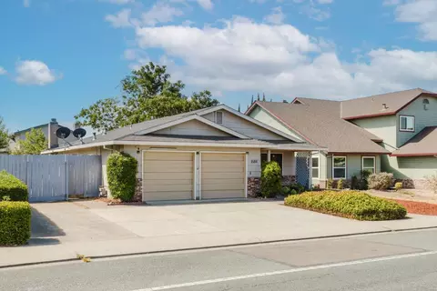 Exterior - 1584 Northgate Dr, Manteca, CA 95336 photo 3 of 7