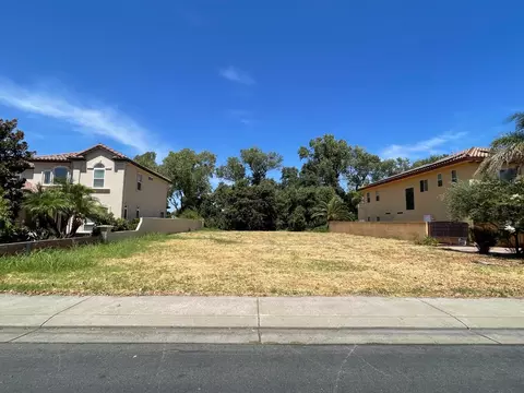 940 Rivercrest Dr, West Sacramento, CA 95605