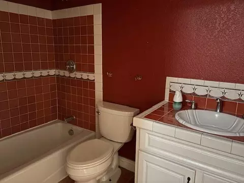 Bath - 6098 Quartz Mine Rd, Mountain Ranch, CA 95246 photo 1 of 2