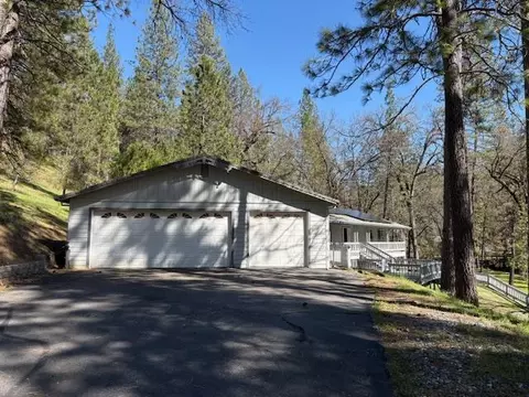 6098 Quartz Mine Rd, Mountain Ranch, CA 95246