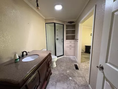 Bath - 6098 Quartz Mine Rd, Mountain Ranch, CA 95246 photo 2 of 2