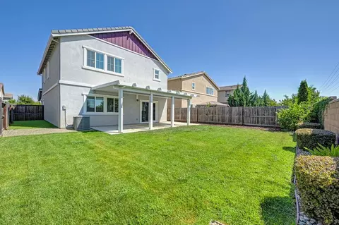 7136 Corvus Cir, Roseville, CA 95747
