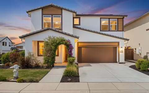10090 Swordfish Cir, Elk Grove, CA 95757