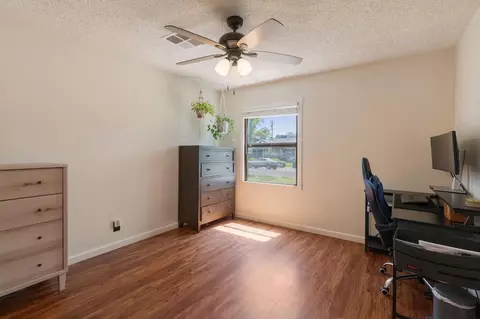 Bedroom - 1517 Del Monte Ave, Modesto, CA 95350 photo 6 of 6