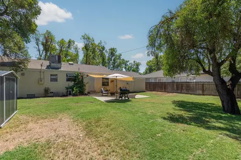 Exterior - 1517 Del Monte Ave, Modesto, CA 95350 photo 3 of 11
