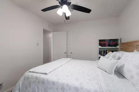 Bedroom - 1517 Del Monte Ave, Modesto, CA 95350 photo 2 of 6