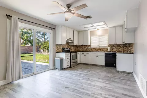 Kitchen - 644 Swallow Dr, Manteca, CA 95336 photo 1 of 3