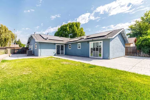Exterior - 644 Swallow Dr, Manteca, CA 95336 photo 5 of 7