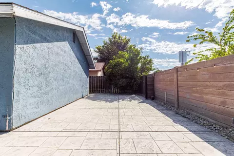 Exterior - 644 Swallow Dr, Manteca, CA 95336 photo 6 of 7