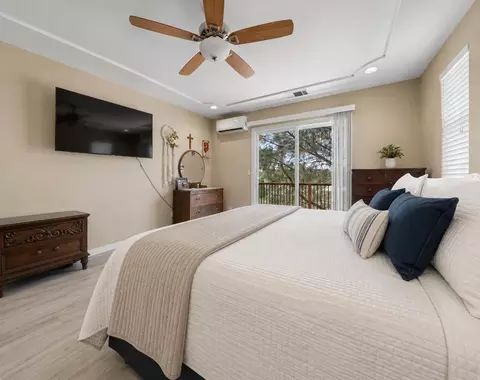 Bedroom - 512 Indian Hill Rd, Copperopolis, CA 95228 photo 3 of 5