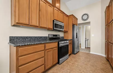 Kitchen - 512 Indian Hill Rd, Copperopolis, CA 95228 photo 4 of 4