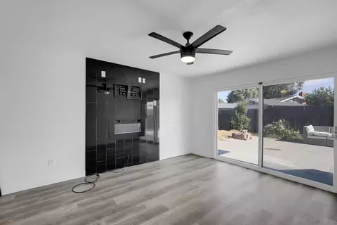 Living - 440 Northgate Ct, Tracy, CA 95376 photo 5 of 7