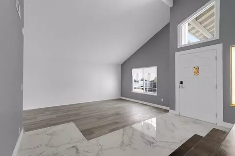 Living - 440 Northgate Ct, Tracy, CA 95376 photo 4 of 7