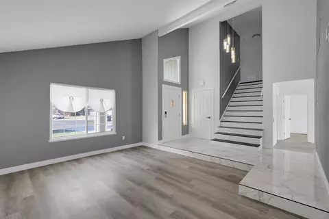 Living - 440 Northgate Ct, Tracy, CA 95376 photo 2 of 7
