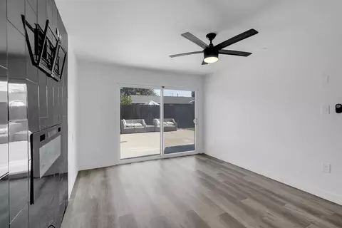 Living - 440 Northgate Ct, Tracy, CA 95376 photo 6 of 7