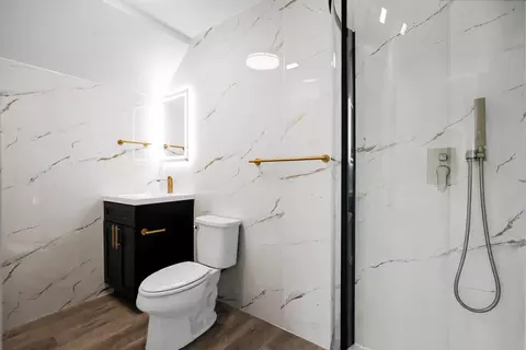 Bath - 440 Northgate Ct, Tracy, CA 95376 photo 1 of 7