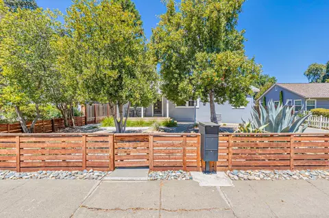 Exterior - 435 11th St, Davis, CA 95616 photo 10 of 22