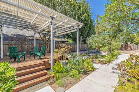 Exterior - 435 11th St, Davis, CA 95616 photo 17 of 22