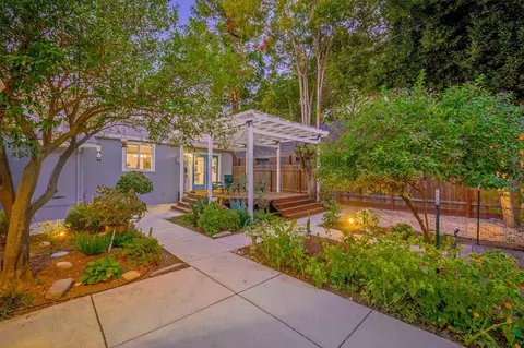 Exterior - 435 11th St, Davis, CA 95616 photo 3 of 22