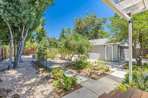 Exterior - 435 11th St, Davis, CA 95616 photo 18 of 22