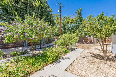 Exterior - 435 11th St, Davis, CA 95616 photo 19 of 22