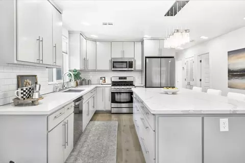 Kitchen - 435 11th St, Davis, CA 95616 photo 4 of 4